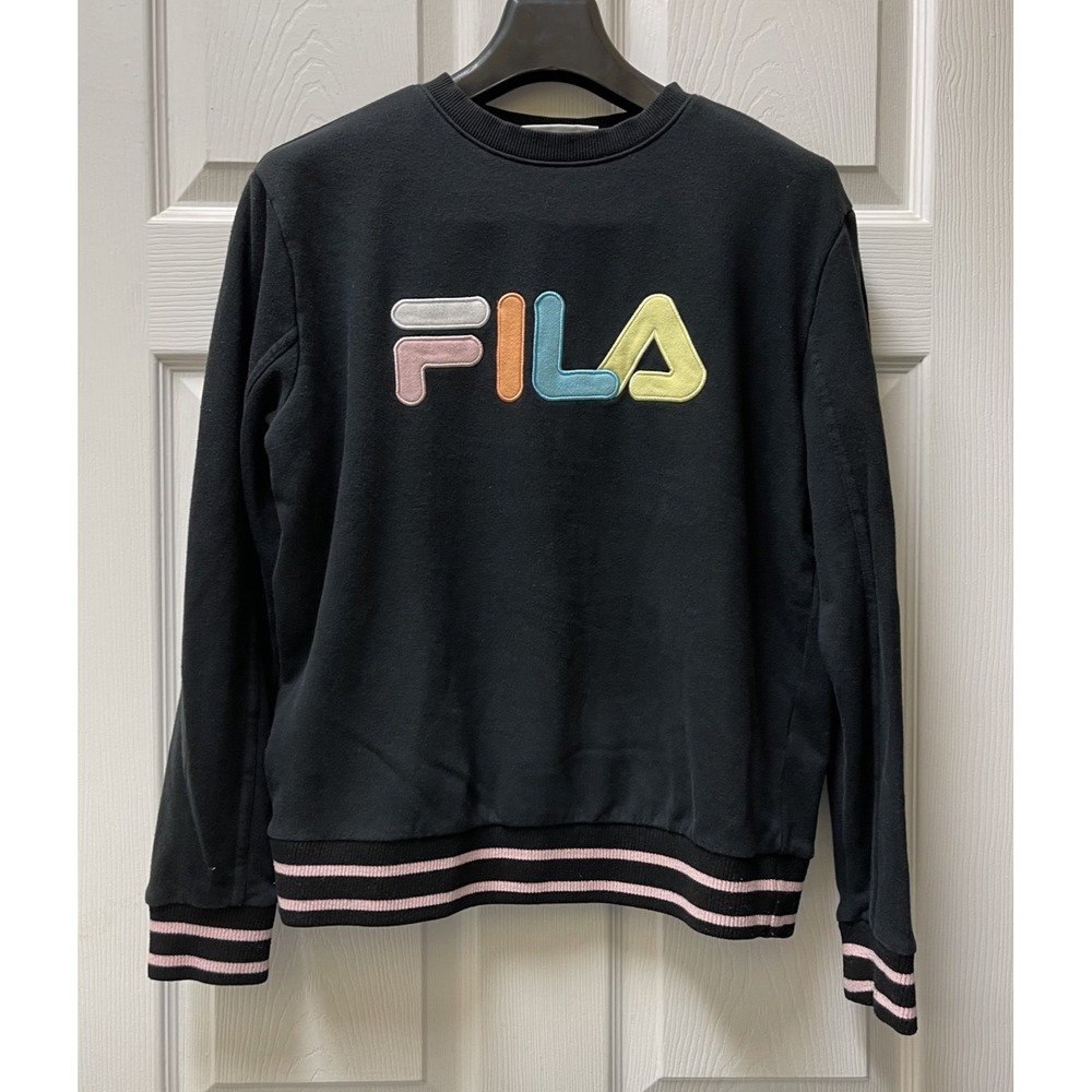 Vintage FILA Women's Sz M Multicolor Patch Logo Black Pullover Sweater Crew Neck
